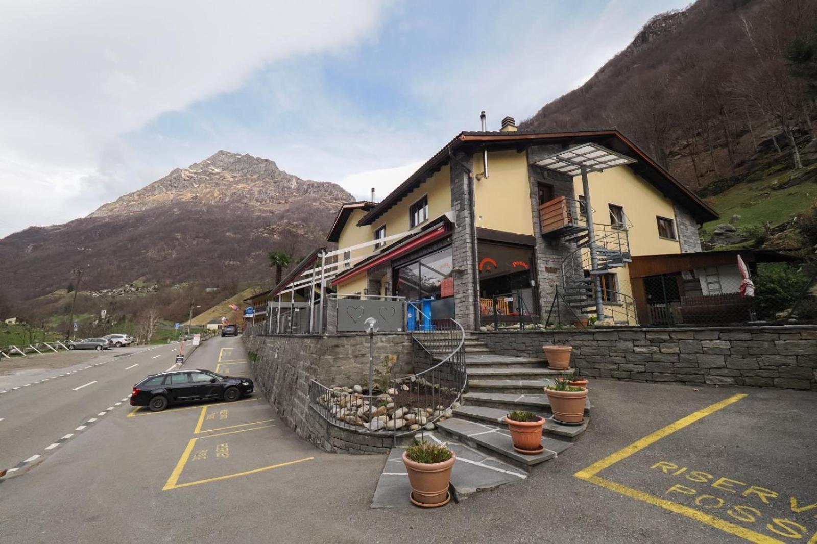 Osteria Posse Hotell Lavertezzo Exteriör bild